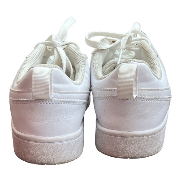 Sz 6Y White Nike Sneakers - Picture 4 of 5